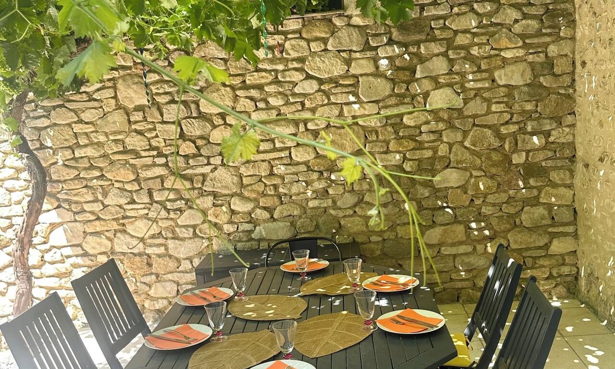 Portes-en-Valdaine House | Air-conditioned stone house with a small garden – sleeps 6