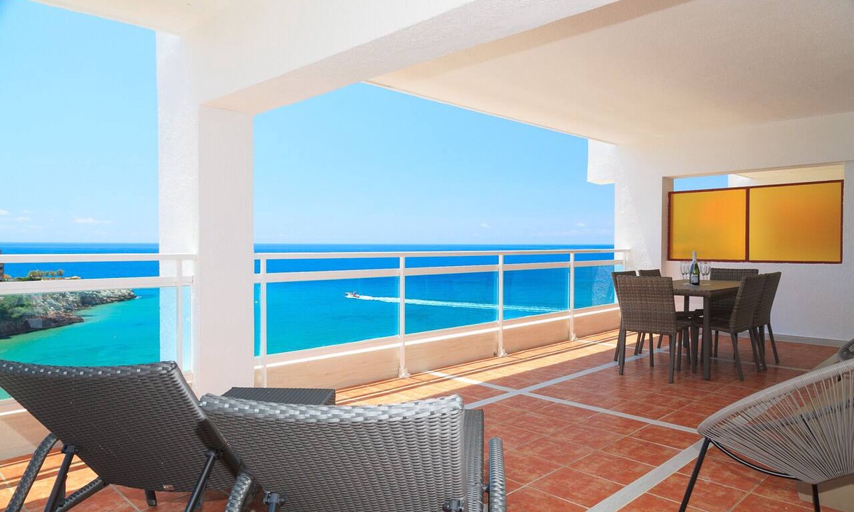 Salou City Centre Apartment | AirCon Apartment with beautiful sea views · UHC SCALA MAR 252