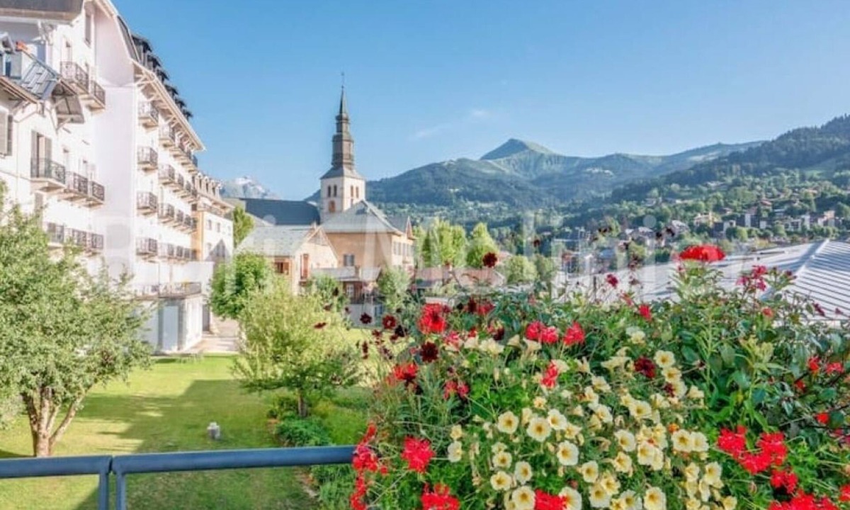 Saint-Gervais-les-Bains Apartment | Alpine Escape! 6-Person Apt Next to Lift – Grand Panorama 216