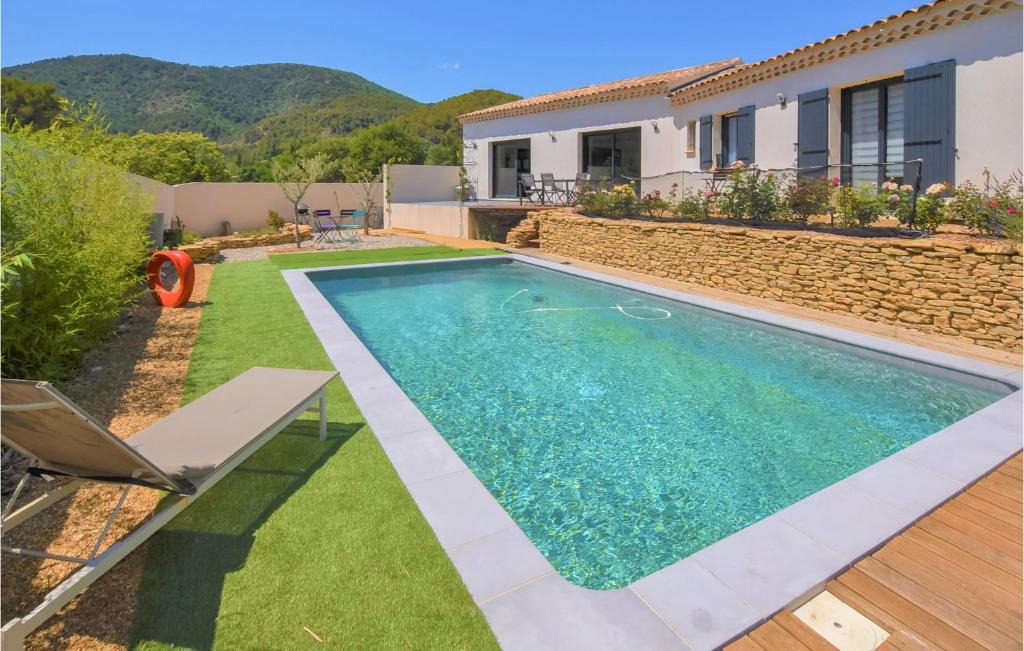 Propiac House | Amazing Home In Propiac