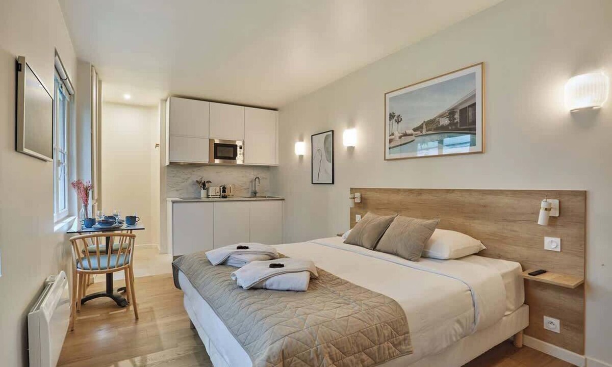 Arsenal Apartment | Amazing studio Le Marais
