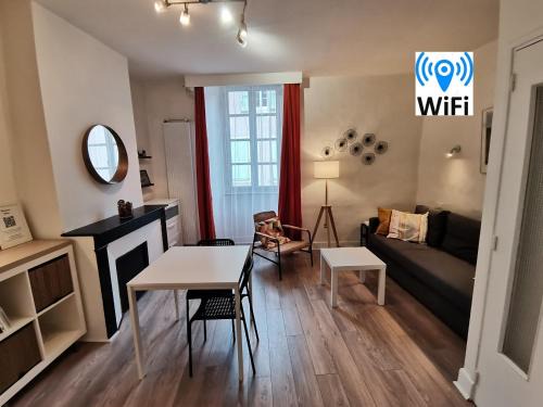 Millau Apartment | Anémone - studio tout confort en centre ville