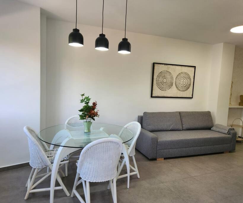 Les Alqueries Apartment | Apartamento en Les Alqueries con aire acondicionado