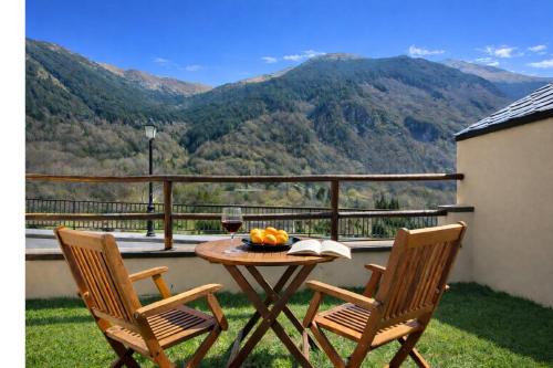 Espui Apartment | Apartamento Vall Fosca con espectaculares vistas y jardín privado