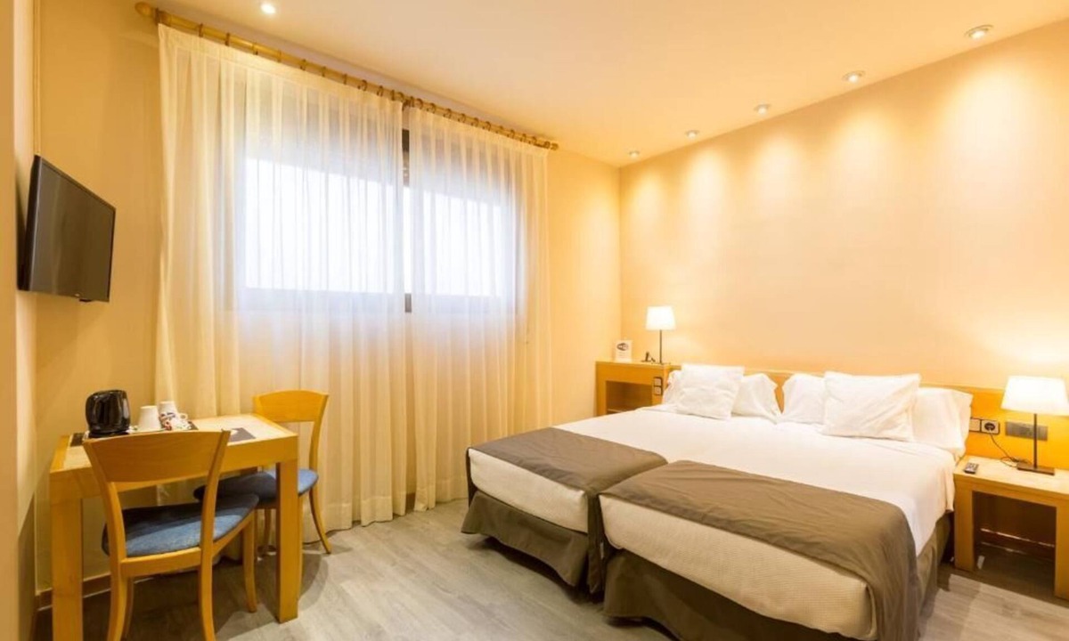 La Maternitat i Sant Ramon Apartment | Apartamentos DV