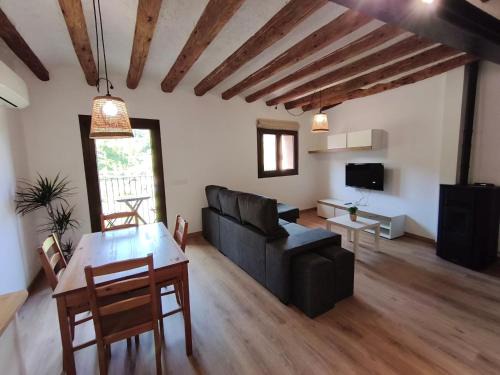La Pobla de Lillet Apartment | Apartaments La Pedra La Pobla de Lillet 2n