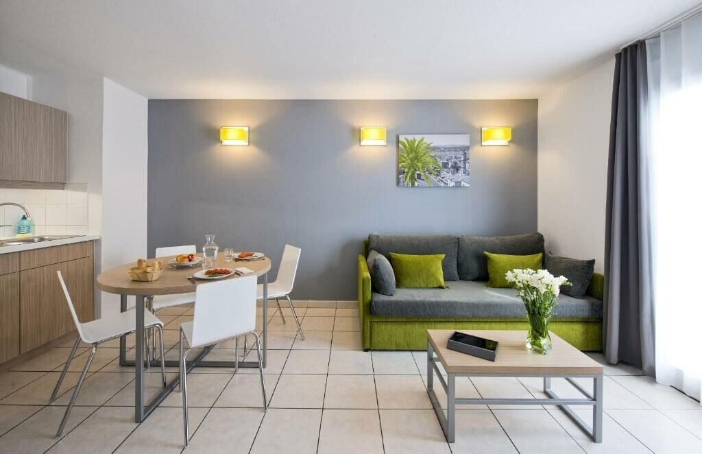 Les Baumettes Apartment | Aparthotel Adagio Acess Nice Magnan - 2 Rooms 4 People