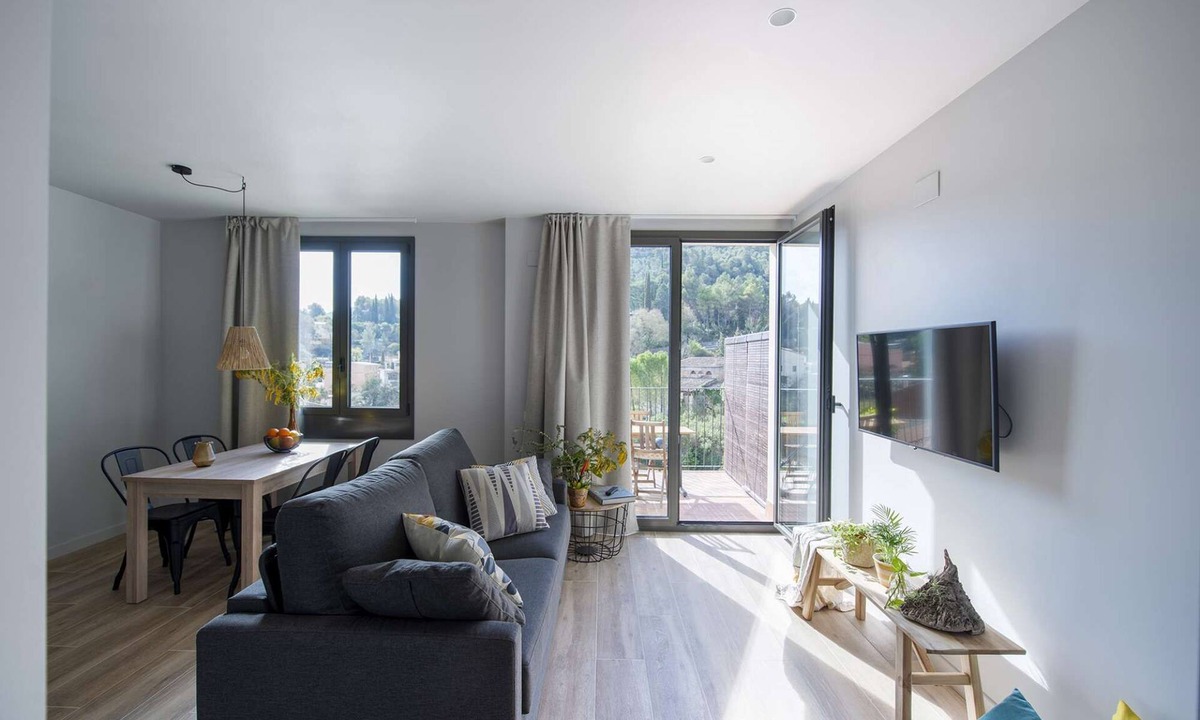 Monistrol de Montserrat Apartment | Apartment with terrace with amazing views to Montserrat mountain