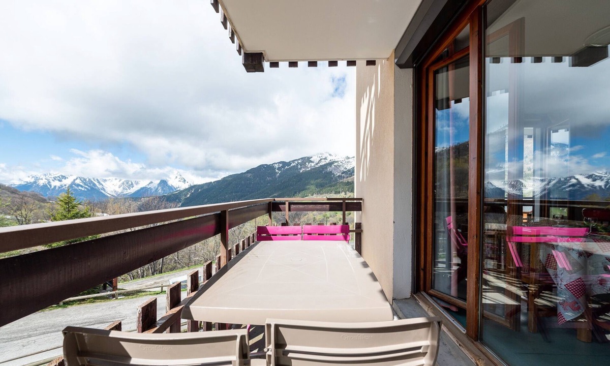 Saint-Francois-Longchamp Apartment | Apartment 'Appartement Bdl' with Mountain View and Balcony