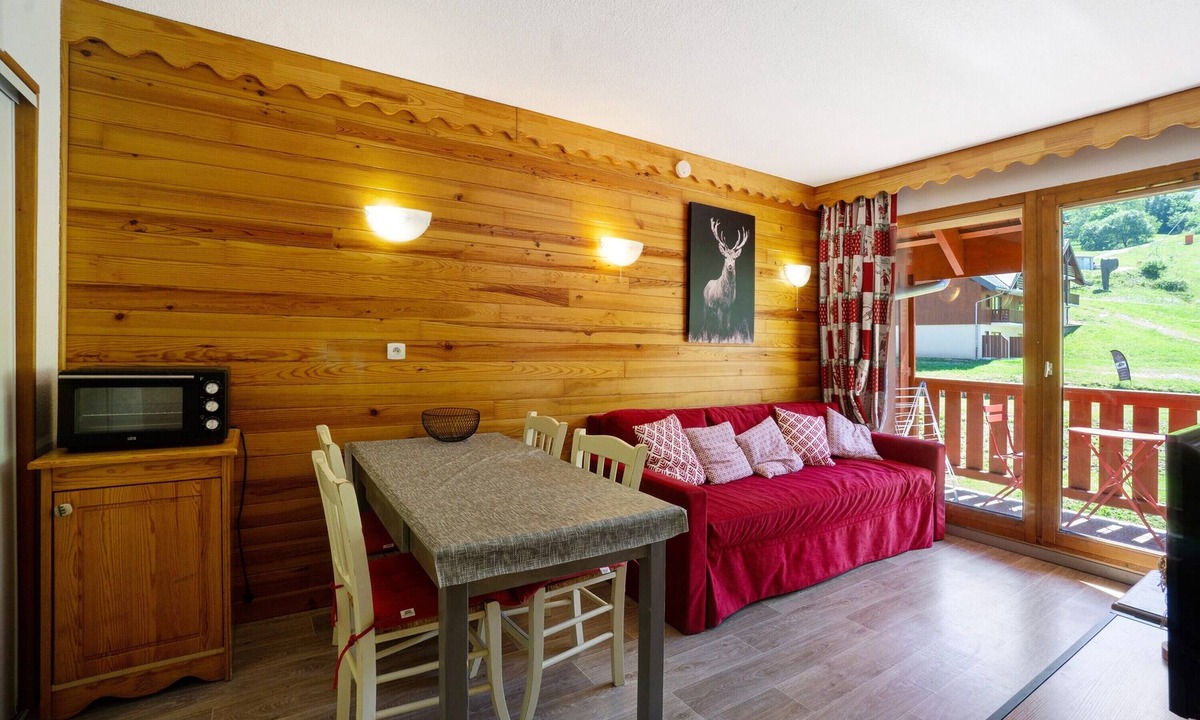 Saint-Francois-Longchamp Apartment | Apartment 'A3 405 Appart Au Pied Des Pistes' with Mountain View and Balcony