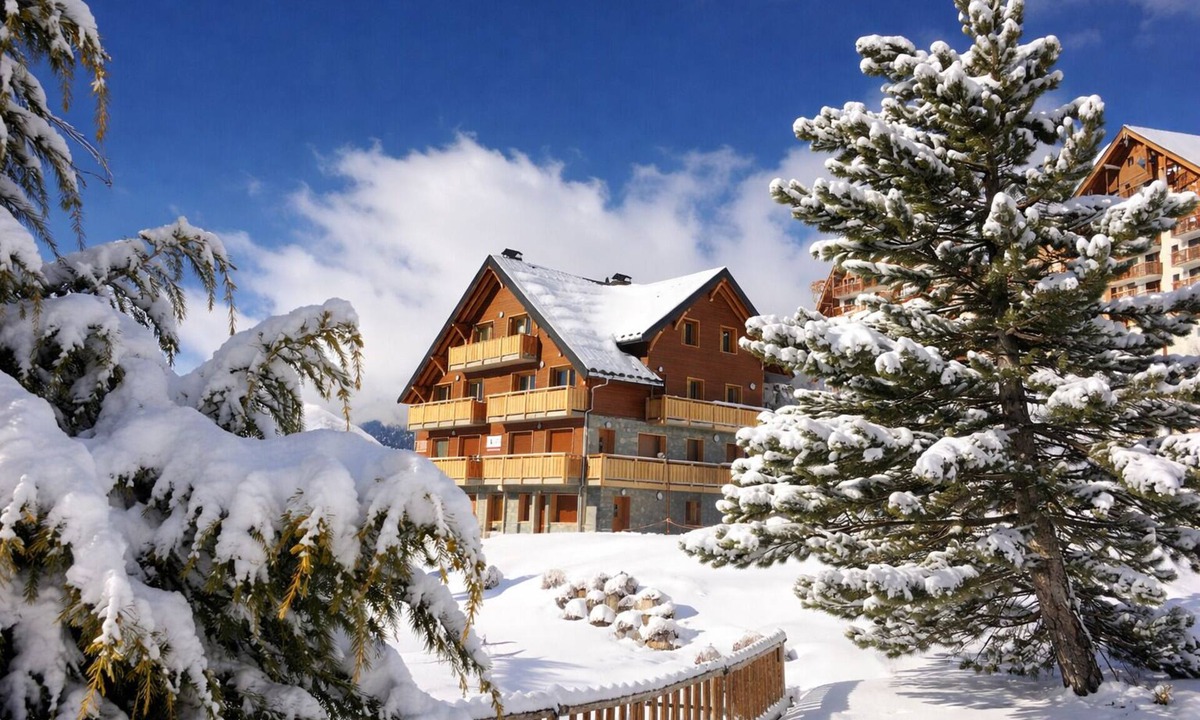 Montgellafrey Ski Chalet | APARTMENT 8 CHALET 4 * PREMIUM close track CENTER STATION