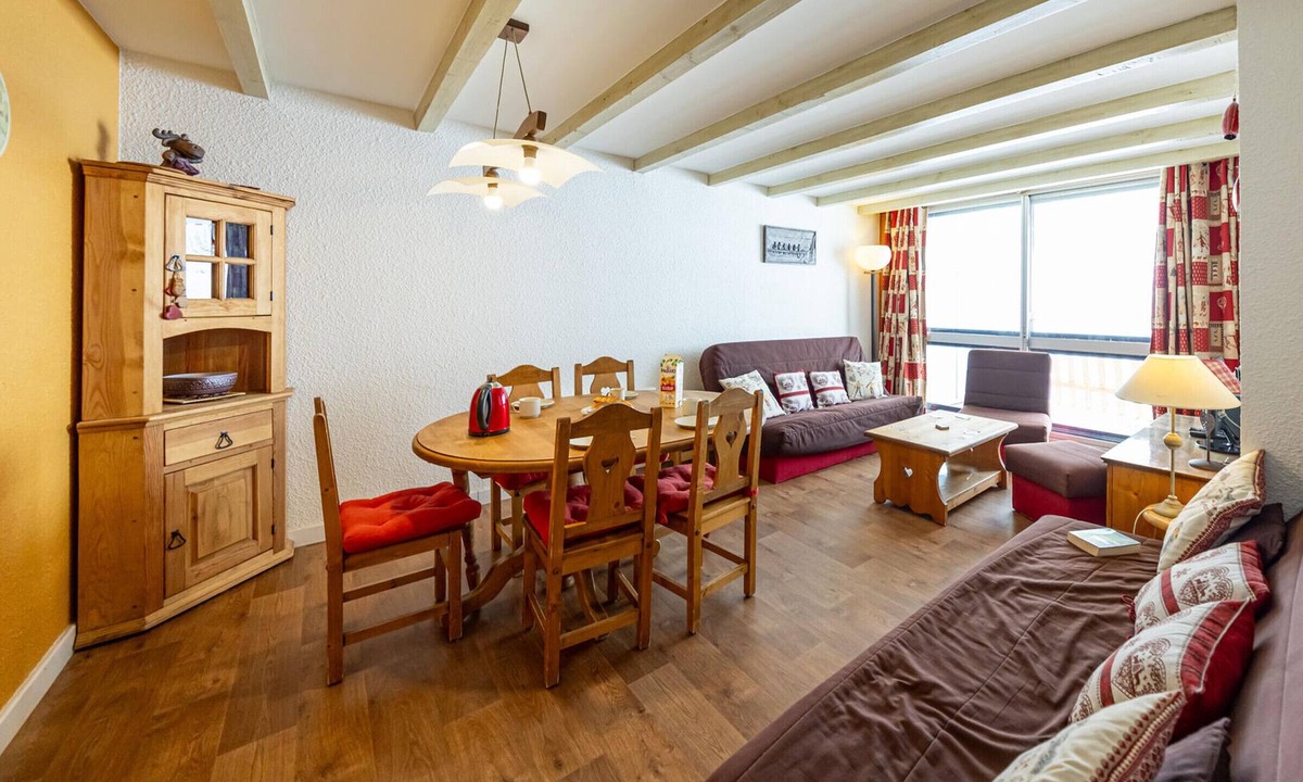 Montgellafrey Apartment | Apartment at the foot of the slopes, 6 pers, center-station