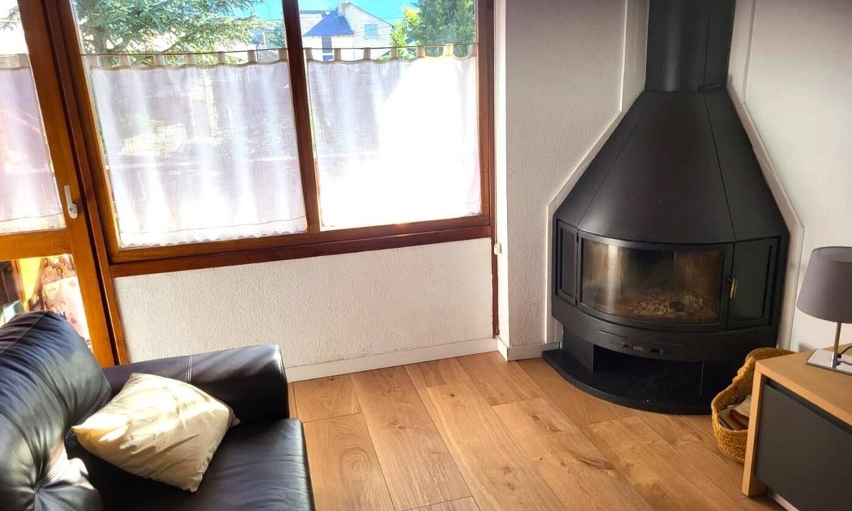 Caldegas Apartment | Apartment 2 rooms Terrace, Views, Fireplace and 6 Pax