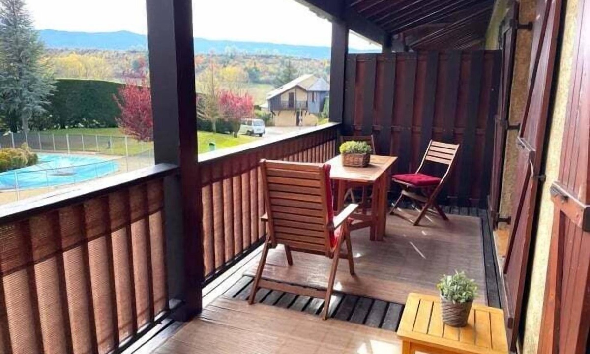 Caldegas Apartment | Apartment 2 rooms Pool, Terrace, Views, 6 Pax & Wi-Fi