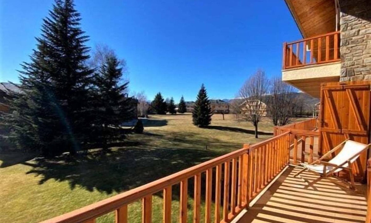 Puigcerda Apartment | Apartment 3 rooms Fireplace, Views, Lake, Dryer & Wi-Fi