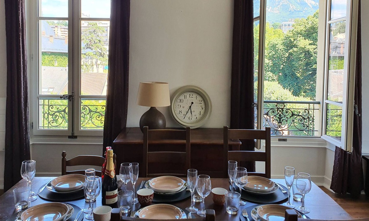 Aix-les-Bains City Center Apartment | Apartment Aix les Bains, 2 bedrooms, 6 people