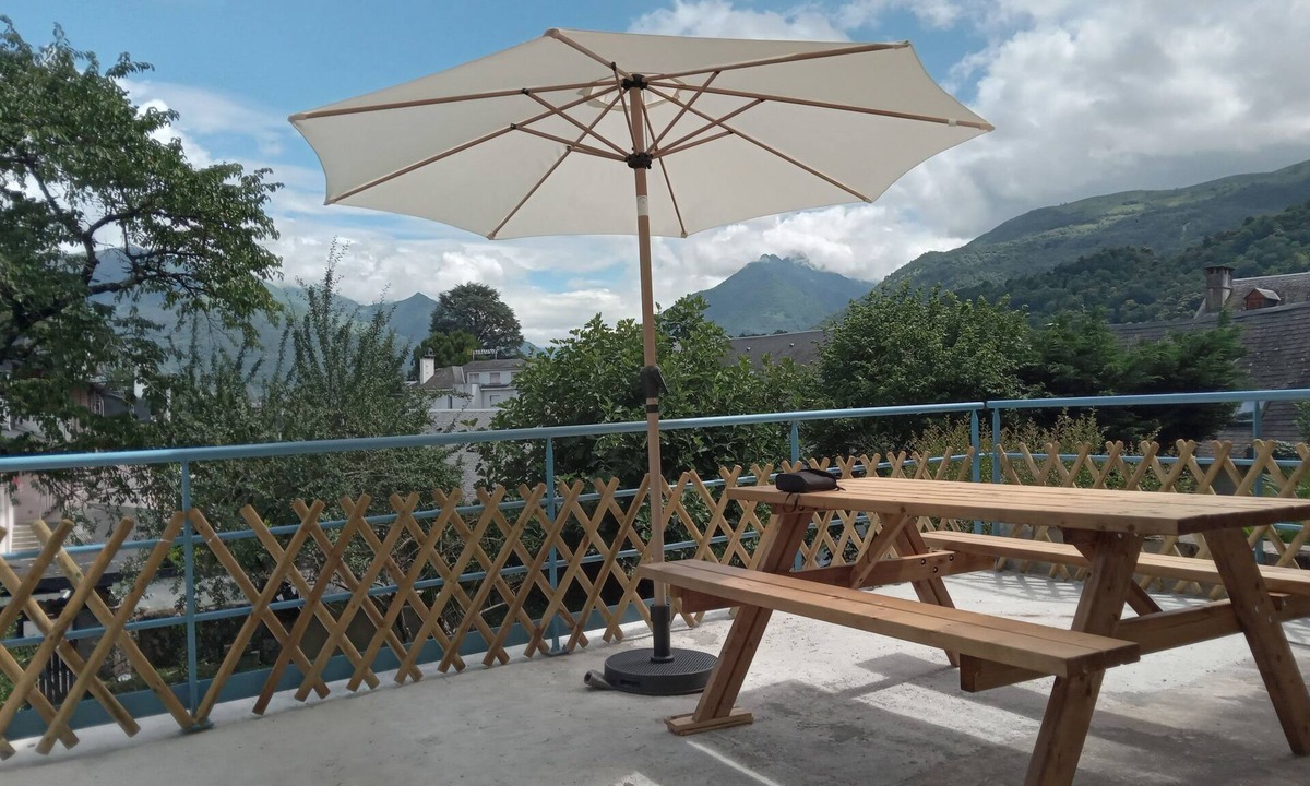 Argeles Gazost Apartment | Apartment at the foot of the Pyrenees with a large terrace overlooking the mountains