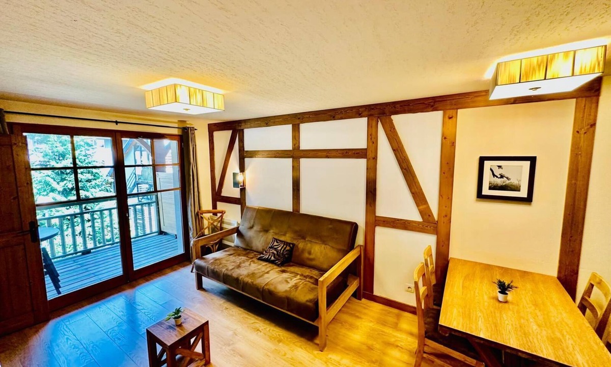 Saint-Lary-Soulan Apartment | Apartment Balcony With Indoor Swimming Pool Sauna Hammam Village Center
