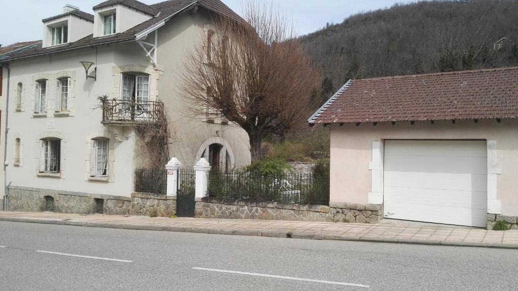 Ax-les-Thermes Apartment | Apartment Coecilia