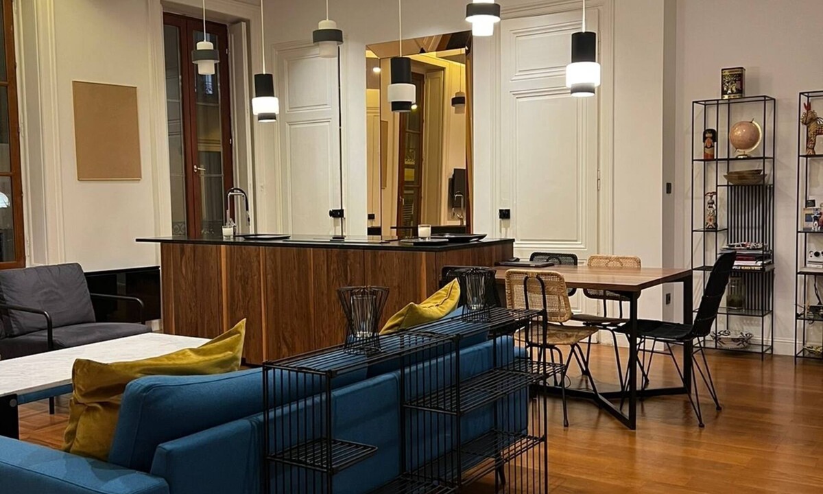 Voltaire - Saint Amour Apartment | Apartment Design Centre Lyon