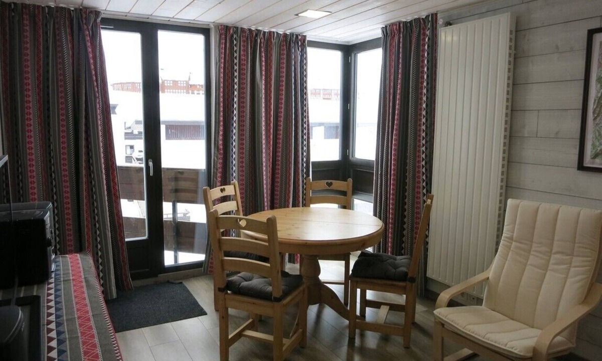 Le Lavachet Apartment | APARTMENT ENTIRELY RENOVATED ON THE SLOPES SOUTH WEST FACING - ROCHE ROUGE B23