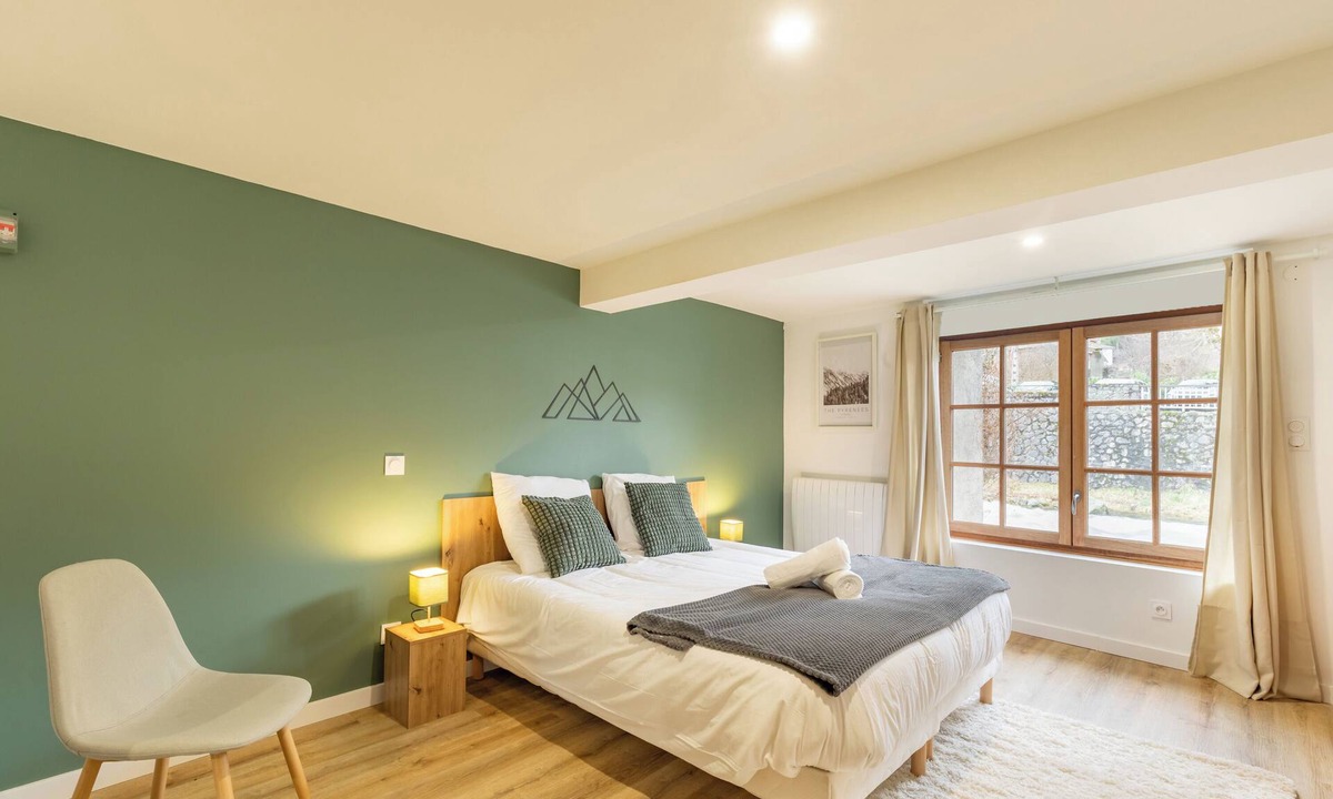 Ax-les-Thermes Apartment | Apartment for 4 people in the Blue House, 150 meters from the cable car