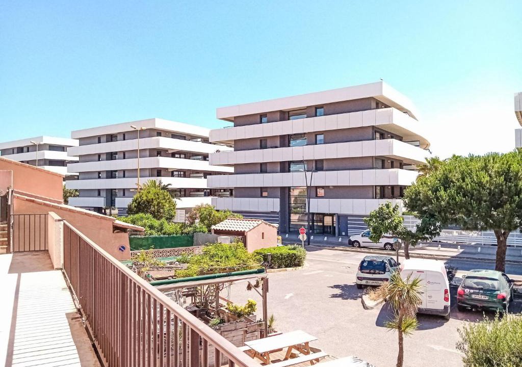 Le Barcares Apartment | Apartment Le Méditerranée-2 by Interhome