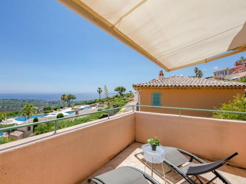 Les Issambres Apartment | Apartment Le Petit Village-1 by Interhome