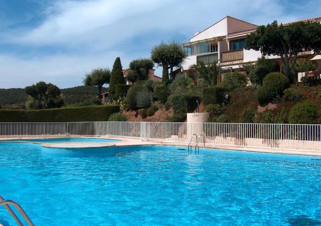 La Croix-Valmer Apartment | Apartment Les Emeraudes