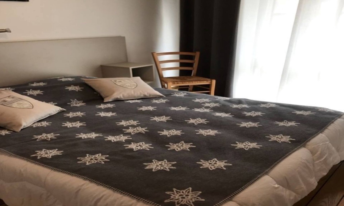 Cauterets Apartment | APARTMENT LOCATED IN TOWN CENTER WIFI PRIVATE PARKING SECURE 3 STARS