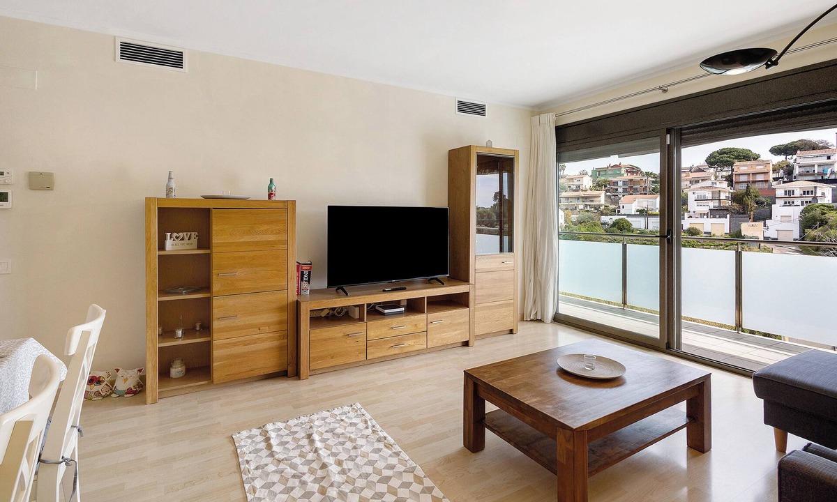 Arenys de Mar Apartment | Apartment 'Modern and Renewed Apartament Florí' with Sea View, Wi-Fi and Air Conditioning