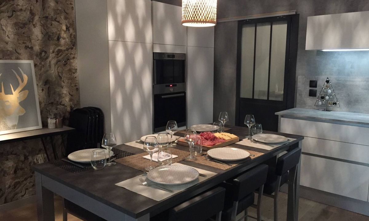 Mont-de-Lans Apartment | APARTMENT RESORT CENTER 6/8 PERS. - LARGE SOUTH-FACING TERRACE