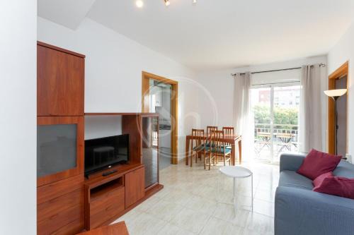 El Clot Apartment | Apartment with Balcony near Glòries