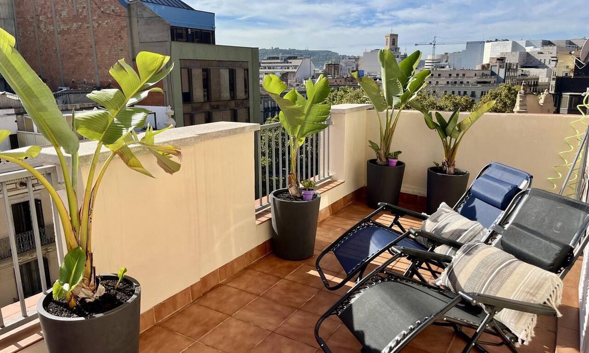 Dreta de l'Eixample Apartment | Apartment with private terrace and Wifi in the heart of Barcelona