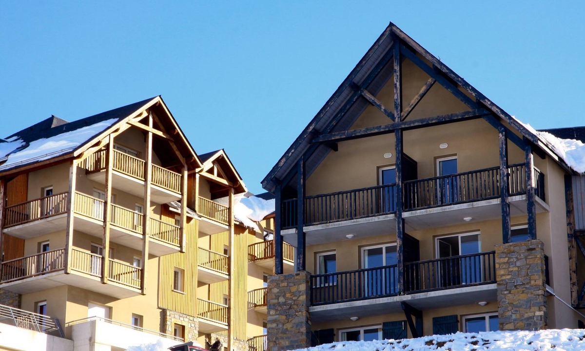 Germ Condo | Appart cosy + équipé, navette gratuite aux pistes