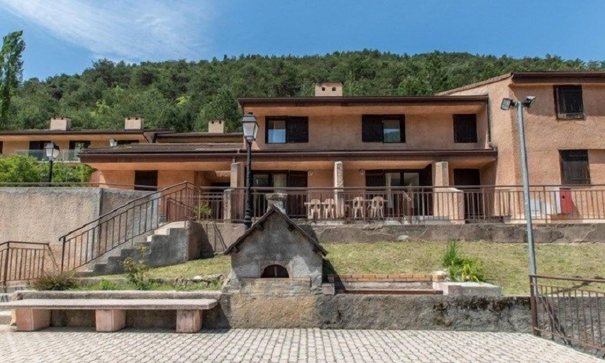 Guillaumes Condo | Appart Proche de Valberg! Terrasse+Salle Activités