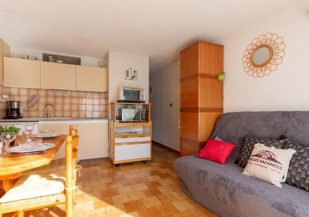 Saint-Lary-Soulan Apartment | Appartement calme, 6 personnes, proche centre Saint-Lary, avec parking et animaux admis - FR-1-296-227