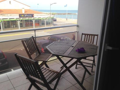 Sainte-Marie-la-Mer Apartment | Appartement cosy avec vue sur la mer à Sainte-Marie - 30 m²