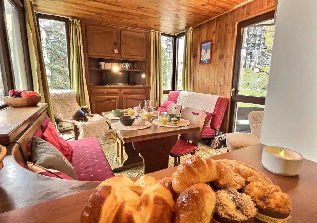 Val-d'Isere Apartment | Appartement confortable, vue village - 5 pers. - FR-1-411-32