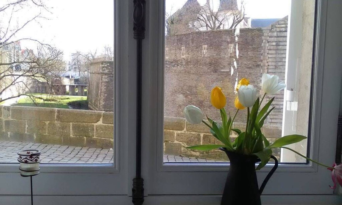 Mons Apartment | Appartement Devant le Musée