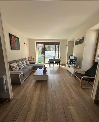 Ax-les-Thermes Apartment | Appartement Fontargente