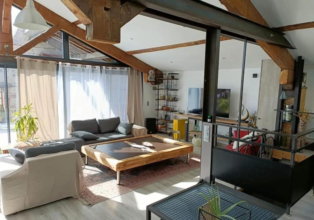 Saint-Jean-Lasseille Apartment | Appartement spacieux à Saint-Jean-Lasseille avec vue sur montagne