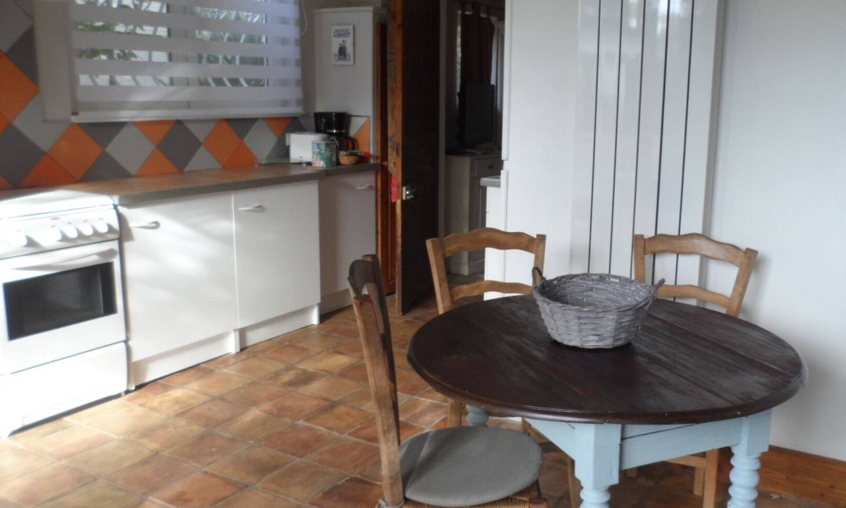 Uchaux Apartment | Appartement Lumineux Typique de Provence + Terrasse + Parking Dans Hameau Calme