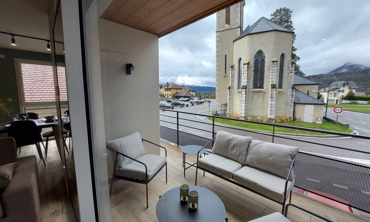 Angon Apartment | Appartement Situe a 150 Metres du lac D'annecy
