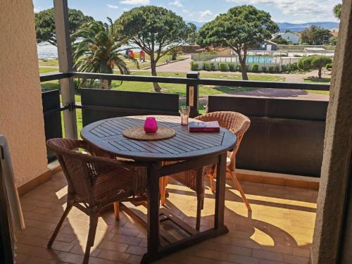 Le Barcares Apartment | Appartement T2 Cabine 6 Couchages avec Terrasse et Accès Piscine au Barcarès - FR-1-195-17