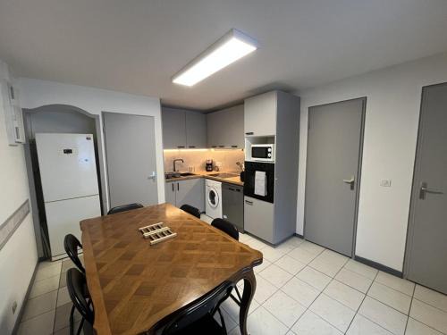 Laveissiere Apartment | Appartement T4 Cabine, accès direct neige, Wifi - FR-1-787-137
