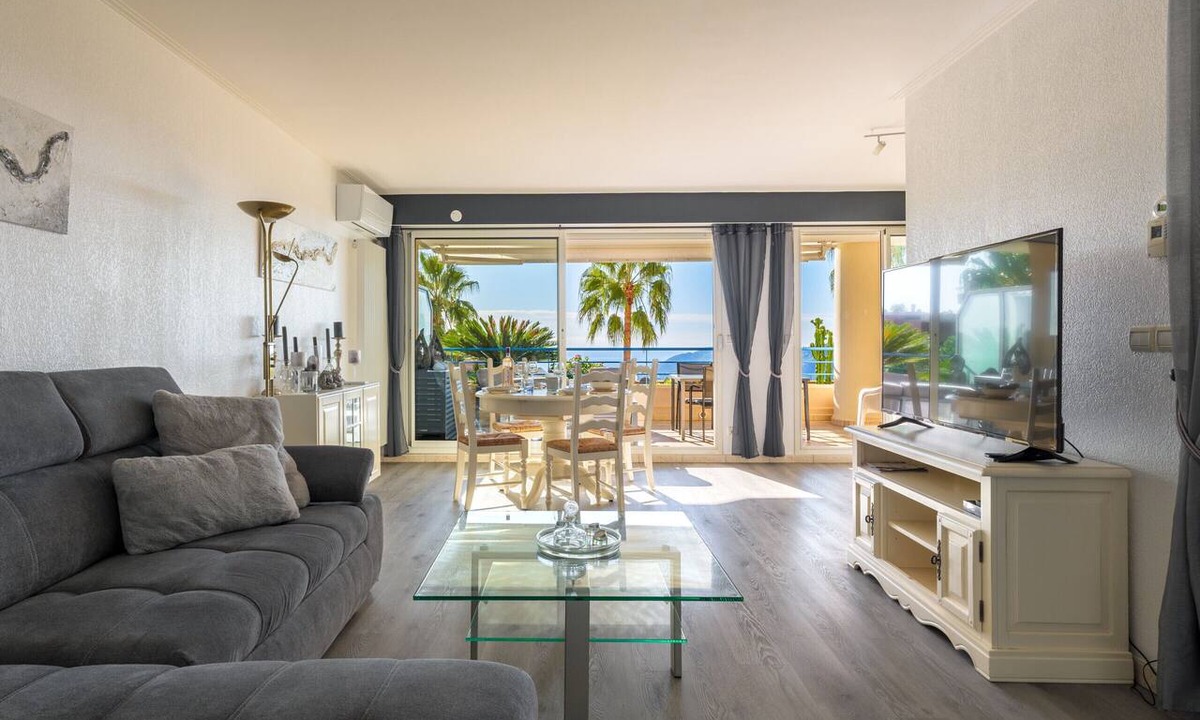 Mandelieu-La-Napoule Apartment | Apt Palais du Grand Duc : Your haven Between Esterel and Sea