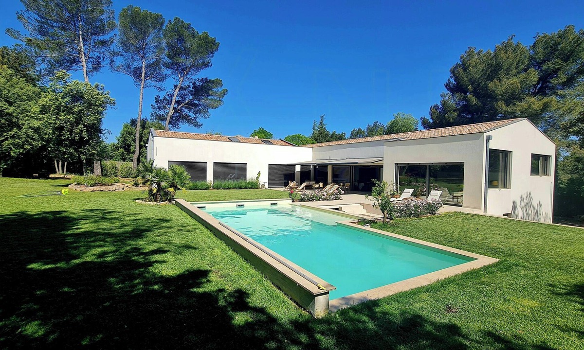 Aix-en-Provence House | Architect-designed villa with pool in Provence