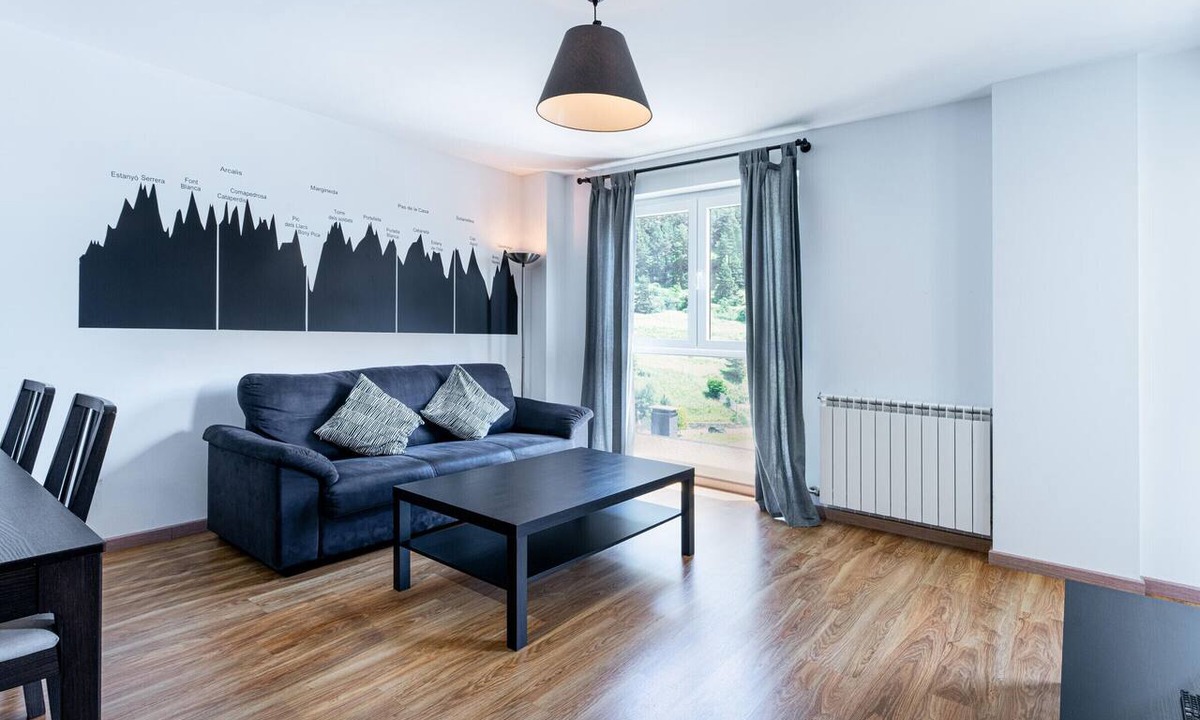 Arinsal Apartment | Arinsal Apartment 4 pers, 2 bdrm, elevator, near lift