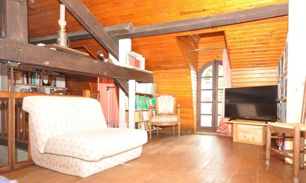 Cublac House | At the gateway to the PERIGORD in all seasons.4/5 person house.beautiful view.